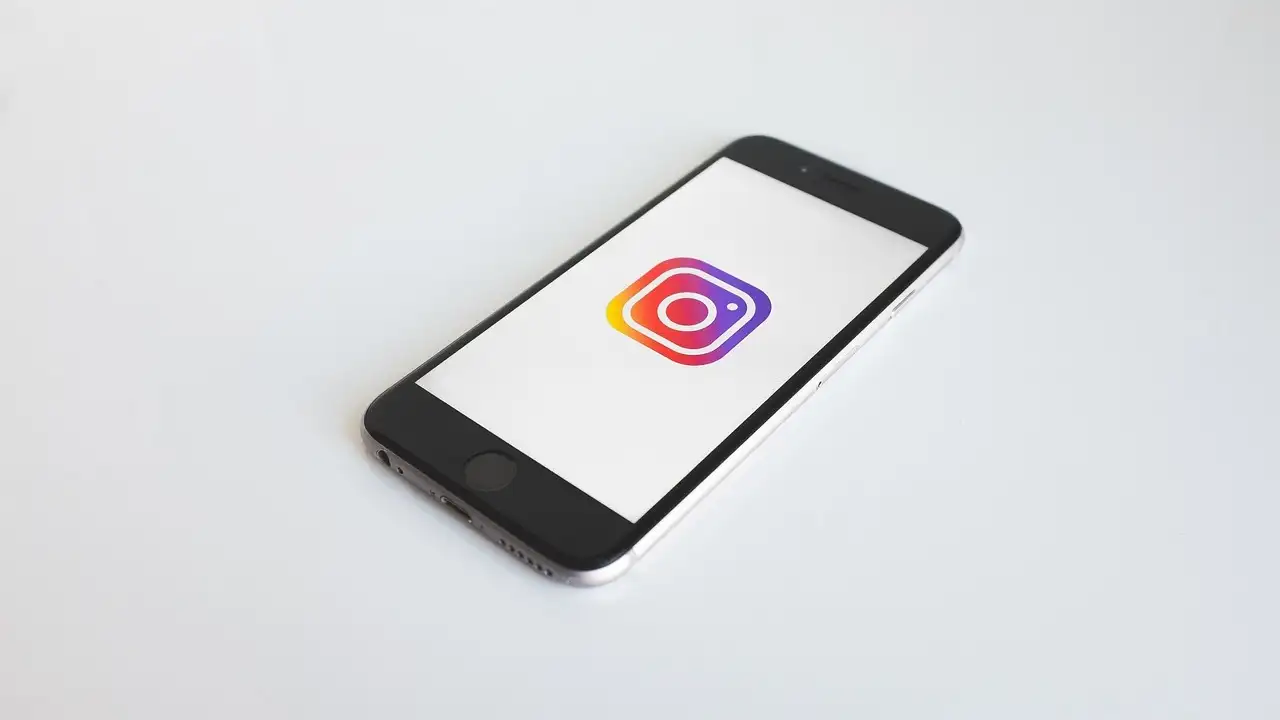 How to Clear Instagram Cache on iPhone?